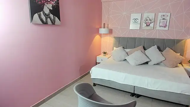 zara  sweet online show from October 1, 2025, 1:26 pm