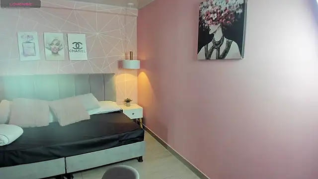 zara  sweet online show from November 6, 2025, 1:48 pm