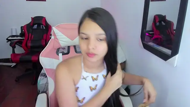 jessi and boy online show from January 11, 2026, 11:11 pm