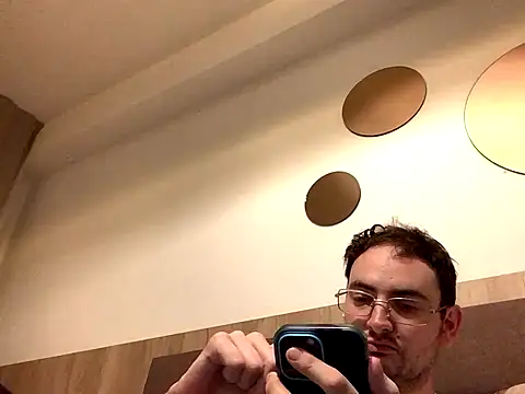 Hebrewhammers42 online show from November 12, 2025, 4:55 pm