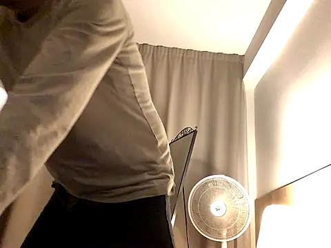 Hebrewhammers42 online show from December 17, 2025, 7:41 pm