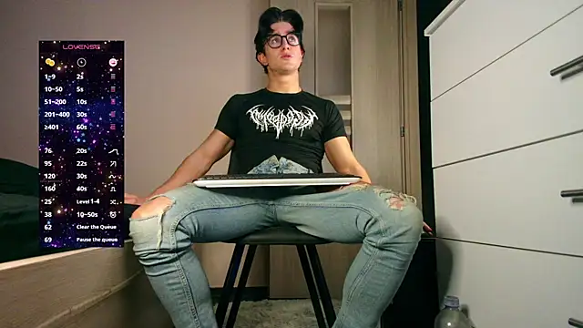 ChristianLevine  online show from April 8, 2026, 5:14 pm