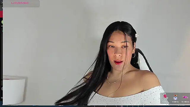 bella hadid1  online show from March 2, 2025, 8:57 pm