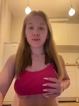 Snapshot of Eva_Weyne chatting on May 25, 2026, 7:01 pm Eva Weyne online show from May 25, 2026, 7:01 pm