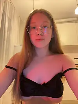 Eva Weyne online show from February 27, 2025, 3:26 pm