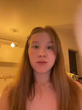 Snapshot of Eva_Weyne chatting on May 7, 2026, 9:29 pm Eva Weyne online show from May 7, 2026, 9:29 pm