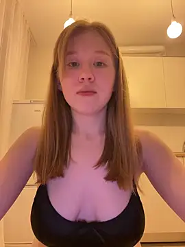Snapshot of Eva_Weyne chatting on May 2, 2026, 9:53 pm Eva Weyne online show from May 2, 2026, 9:53 pm