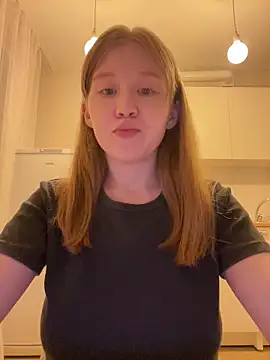 Eva Weyne online show from April 12, 2026, 8:34 pm