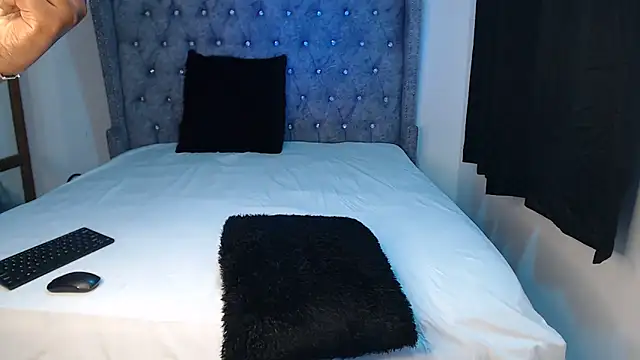 chococreamie online show from December 14, 2025, 5:57 am