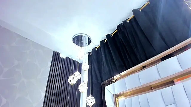 SarayRoyse online show from September 20, 2025, 7:41 pm