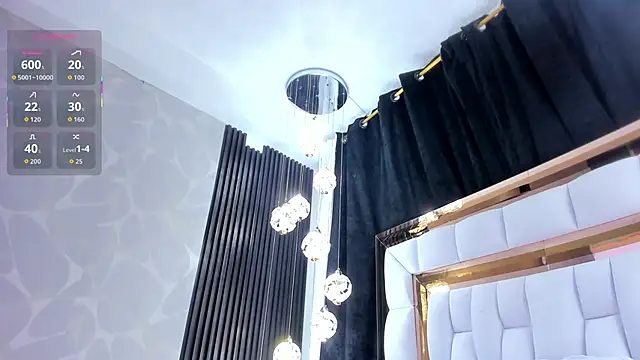 SarayRoyse online show from October 19, 2025, 7:27 pm