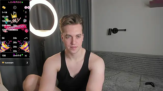 AustinButler online show from December 4, 2024, 9:18 pm