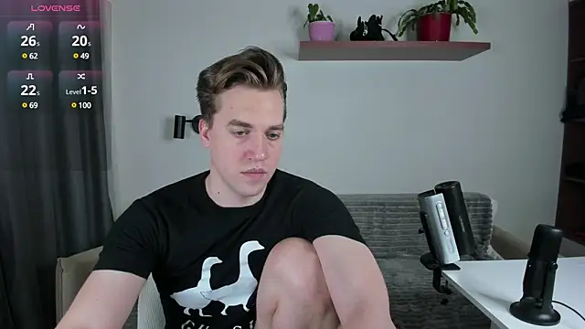 AustinButler online show from December 14, 2024, 7:46 pm