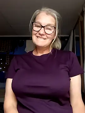 irinamaux online show from September 9, 2025, 2:54 am