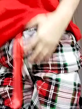 irinamaux online show from December 5, 2025, 2:26 pm