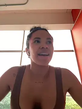 Snapshot of Brunettexio chatting on March 4, 2025, 10:05 pm Brunettexio online show from March 4, 2025, 10:05 pm