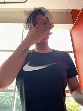 Snapshot of Brunettexio chatting on February 2, 2025, 7:04 pm Brunettexio online show from February 2, 2025, 7:04 pm