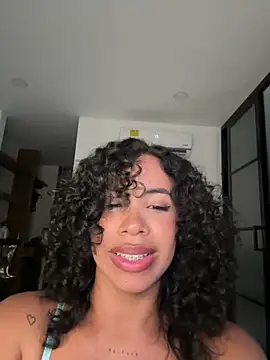 Snapshot of Brunettexio chatting on March 2, 2025, 10:02 pm Brunettexio online show from March 2, 2025, 10:02 pm