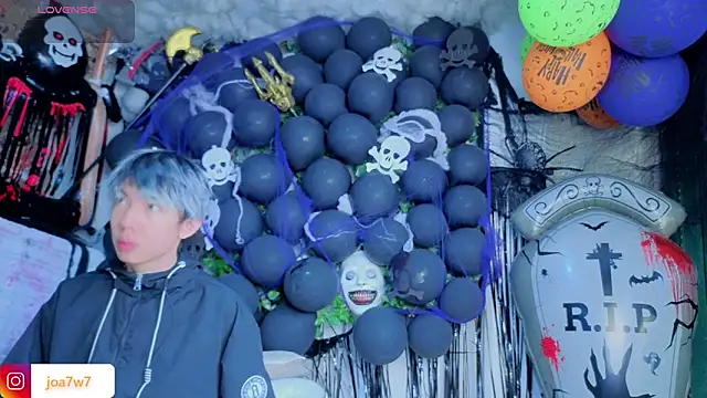 Levii Ackermann online show from October 28, 2025, 2:05 pm