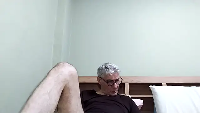 BIGUNCUTHARDCOCK online show from January 13, 2026, 2:59 am