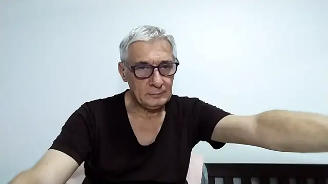 BIGUNCUTHARDCOCK online show from April 5, 2026, 2:13 pm