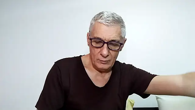 BIGUNCUTHARDCOCK online show from March 4, 2026, 1:13 am