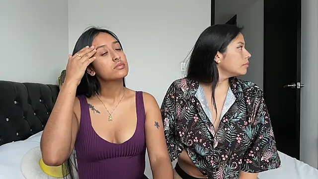 2SummerLove1 online show from February 8, 2025, 8:42 pm