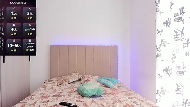 Samyq8 online show from March 21, 2025, 7:13 pm