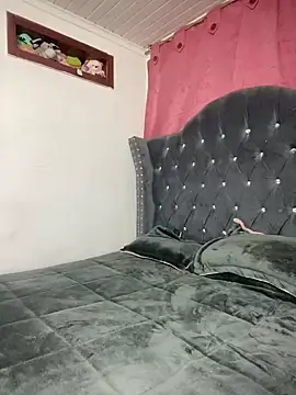 CristalGmez online show from December 21, 2024, 12:53 am