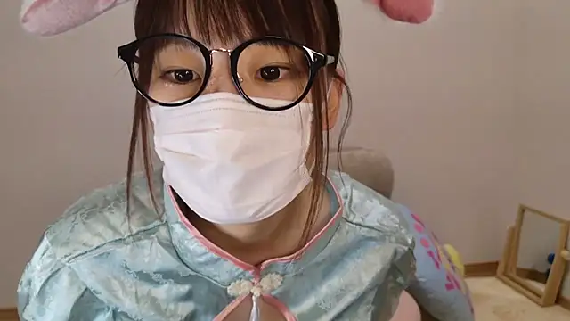 hi---chan- online show from January 29, 2025, 3:37 pm