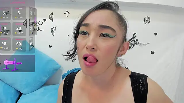 Snapshot of charlotte-11 chatting on January 17, 2026, 4:43 pm charlotte-11 online show from January 17, 2026, 4:43 pm