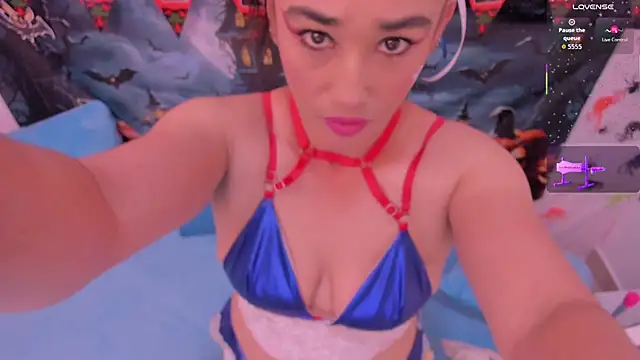 charlotte-11 online show from October 29, 2025, 2:38 pm