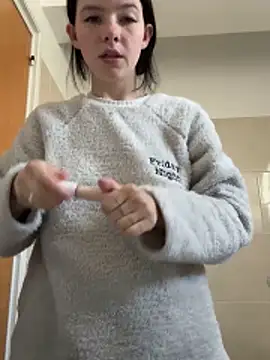 Snapshot of RoxiBlack chatting on December 16, 2025, 7:56 am RoxiBlack online show from December 16, 2025, 7:56 am