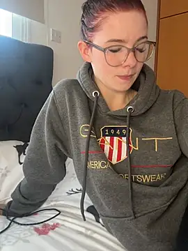 Snapshot of RoxiBlack chatting on February 12, 2026, 9:53 am RoxiBlack online show from February 12, 2026, 9:53 am