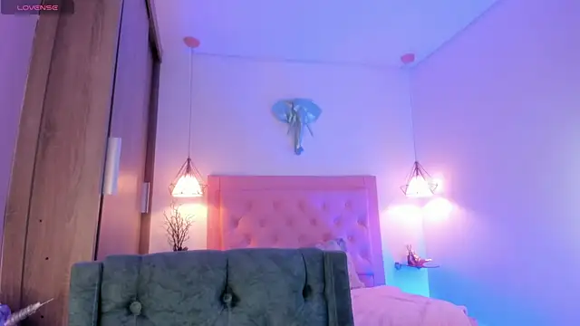 kimmy099 online show from March 19, 2025, 1:43 am