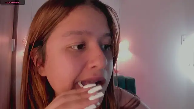 kimmy099 online show from February 13, 2025, 11:15 pm