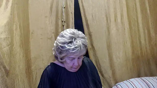  Estelitta 5 online show from February 19, 2025, 9:47 pm