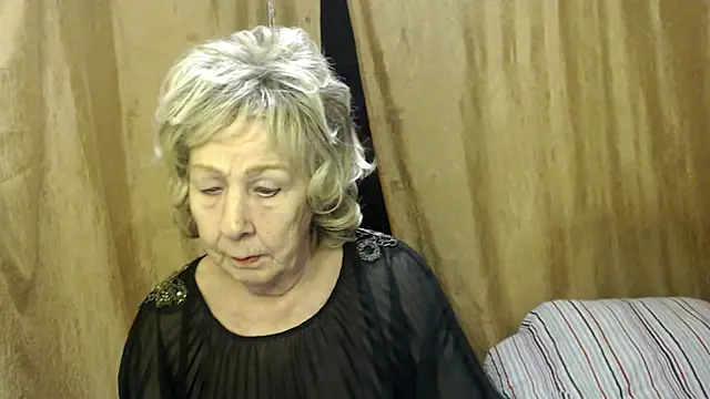  Estelitta 5 online show from February 18, 2025, 11:52 pm