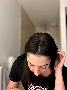 Snapshot of _Juliette chatting on November 28, 2025, 1:44 pm Juliette online show from November 28, 2025, 1:44 pm