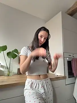  Juliette online show from March 4, 2026, 9:17 am