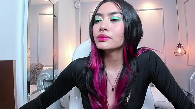 AzuraKindong online show from March 18, 2025, 1:24 am