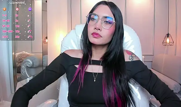 AzuraKindong online show from October 2, 2025, 7:39 pm