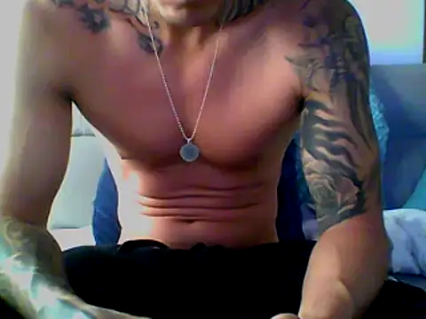 Skater29xx2 online show from February 12, 2025, 6:40 pm