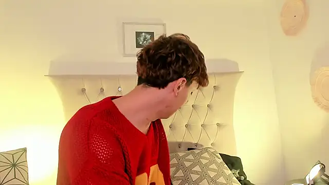 Tomy Rox online show from November 25, 2025, 4:35 am