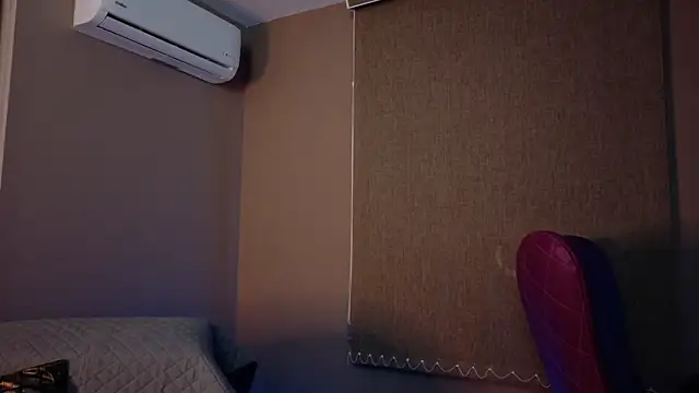 andrea indira20 online show from October 13, 2025, 2:57 am