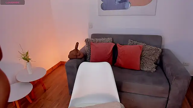 amandaconner online show from April 17, 2026, 2:42 pm