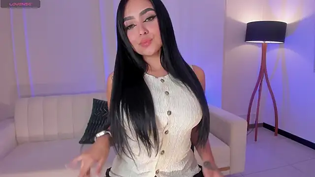 sarawinstone online show from March 5, 2025, 8:21 pm