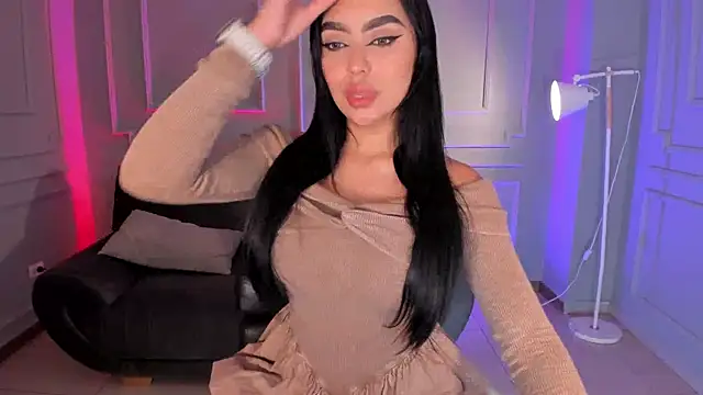 sarawinstone online show from March 16, 2025, 11:49 am