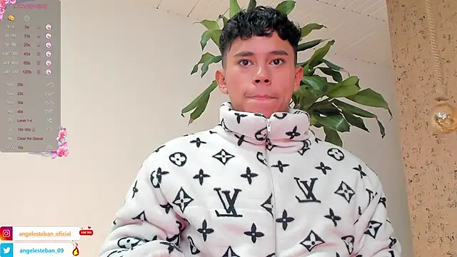 Angel esteban fx online show from March 13, 2025, 6:48 am