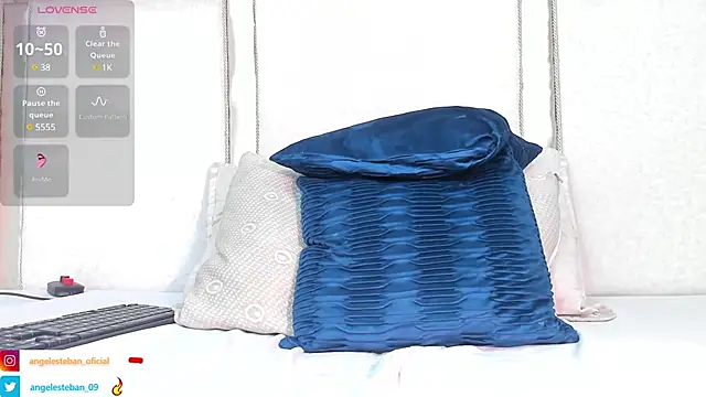 Angel esteban fx online show from March 12, 2025, 9:55 am